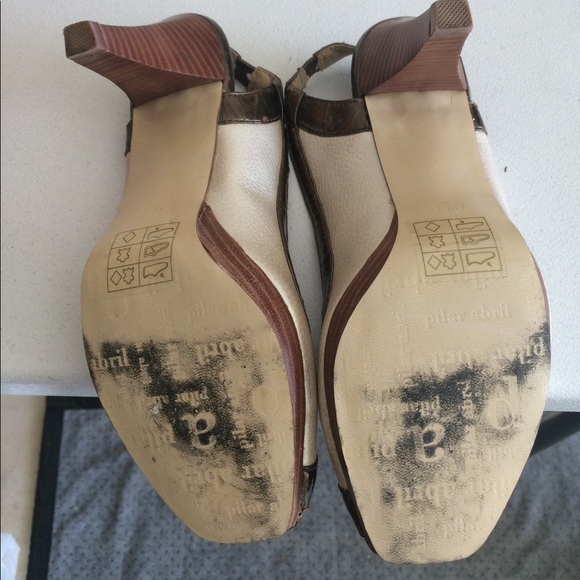 Size 36 Pilar Abril Cream and Beige Peeptoe Pumps - Picture 3 of 3